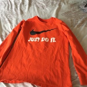 Nike boys long sleeve shirt